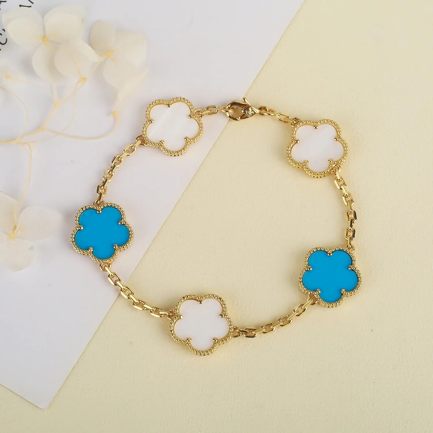 Women Four-leaf Clover Stone Bracelet Five-leaf Flower Natural Shell Bracelet Luxury High Quality Wear Bouton Pression  Jewelry